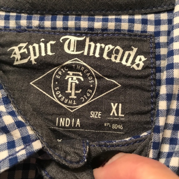 🧵 EPIC THREADS Long Sleeve Button Down - Picture 4 of 5